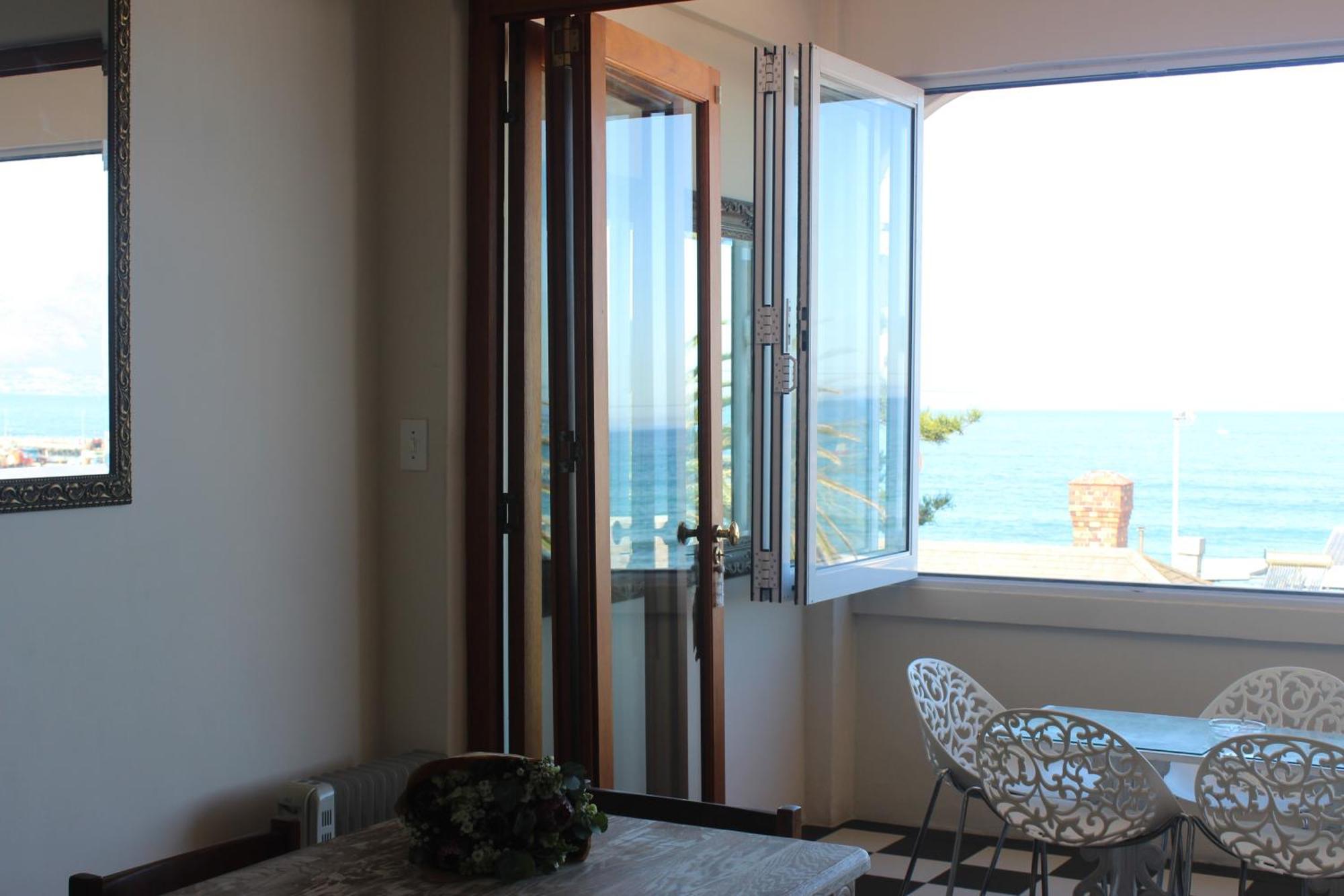 Harbour Views Apartment Kalk Bay Exterior photo