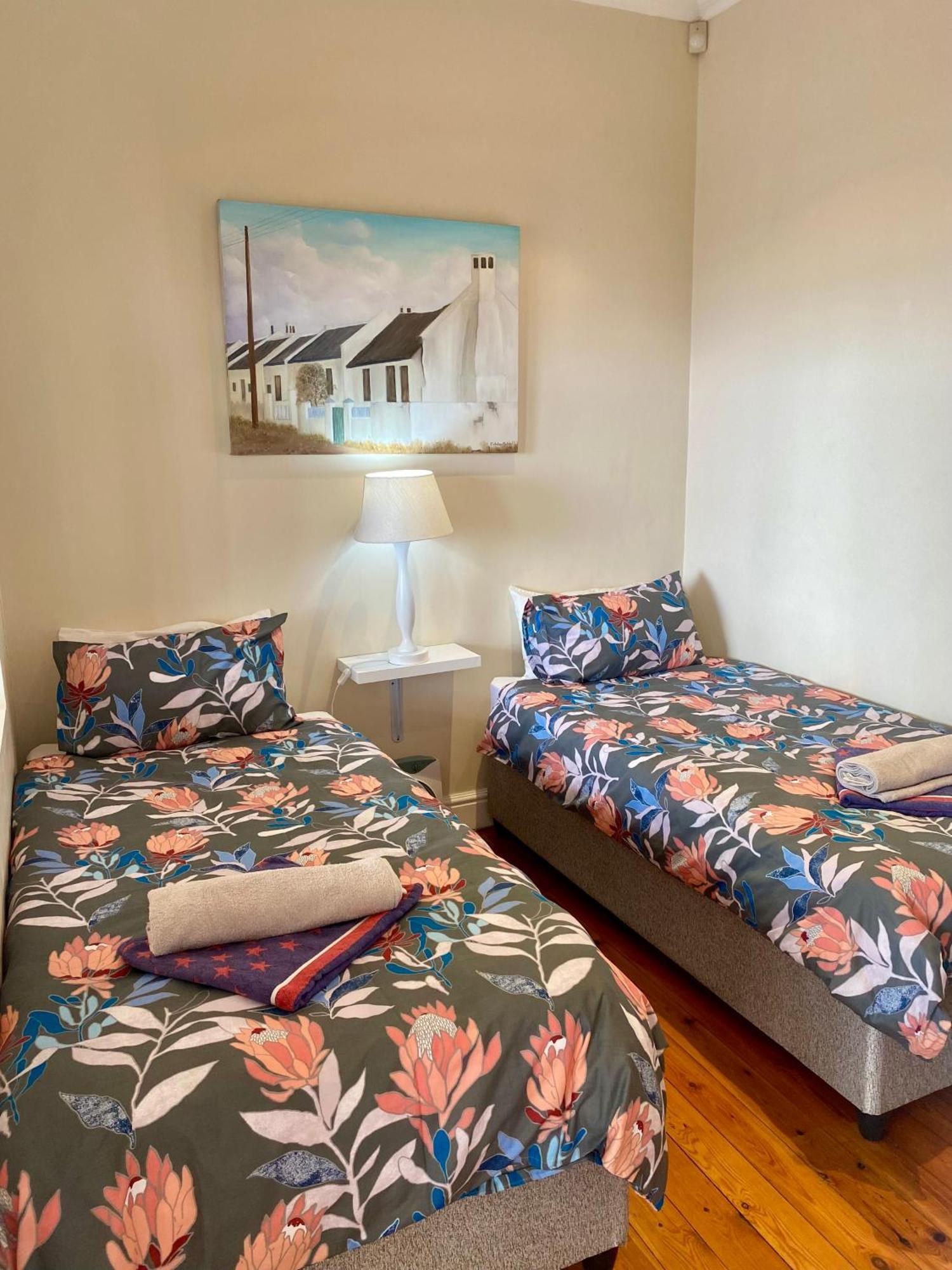 Harbour Views Apartment Kalk Bay Exterior photo